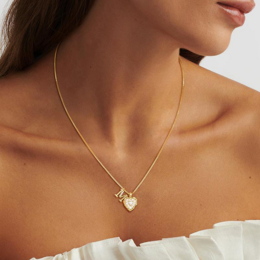 💖 ✨ Szív alakú betűs nyaklánc cirkónia kövekkel – Személyre szabott monogram, titán acél lánc 💍